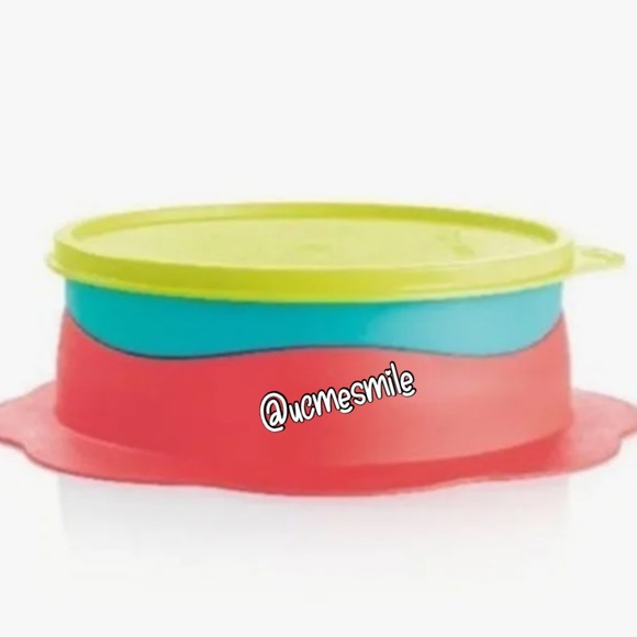 Tupperware Kids Feeding 3-Piece Bowl Set with Suction & Lid - Picture 1 of 7